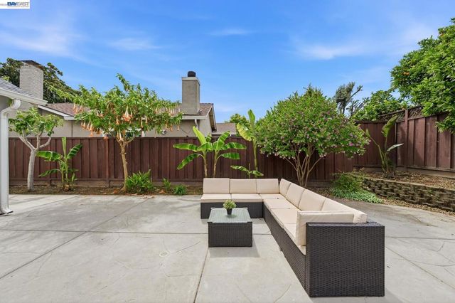 31333 San Andreas Dr, Union City, CA 94587