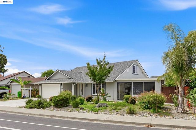 31333 San Andreas Dr, Union City, CA 94587