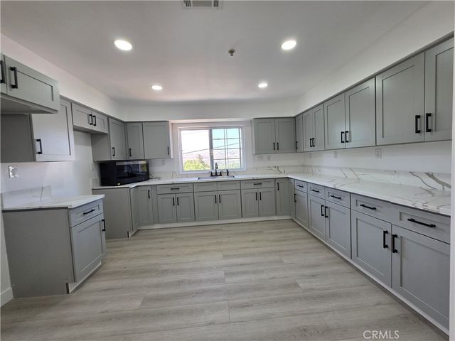 6130 Birch Street, Simi Valley, CA 93063