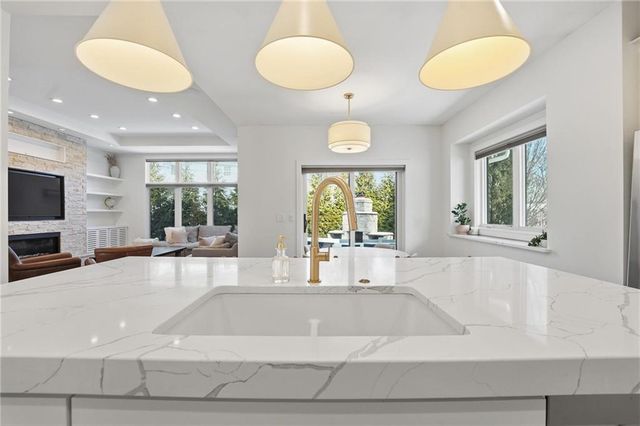 3012 W 91st Street, Leawood, KS 66206