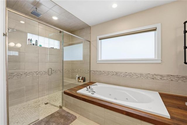 3012 W 91st Street, Leawood, KS 66206