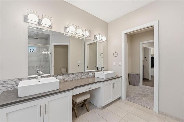 3012 W 91st Street, Leawood, KS 66206