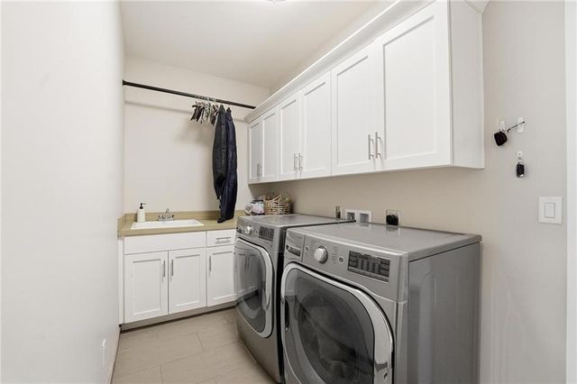 3012 W 91st Street, Leawood, KS 66206