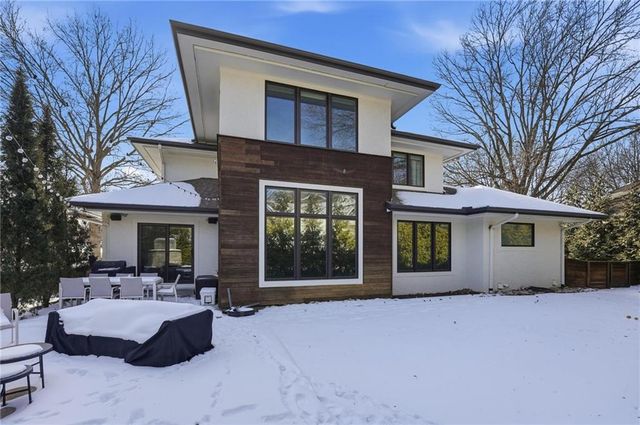 3012 W 91st Street, Leawood, KS 66206