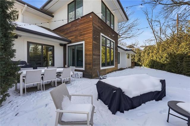 3012 W 91st Street, Leawood, KS 66206