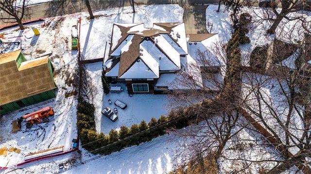 3012 W 91st Street, Leawood, KS 66206