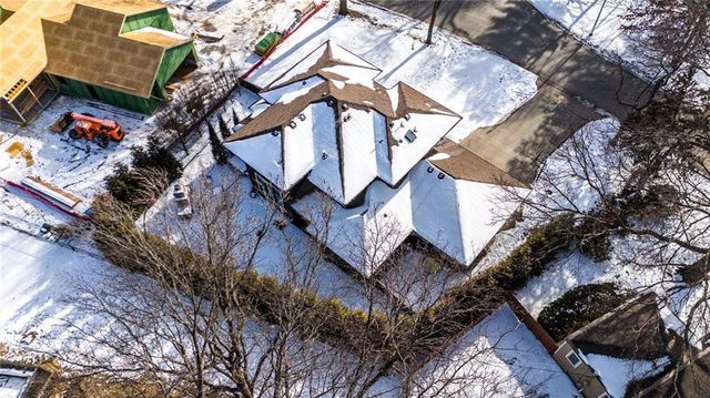 3012 W 91st Street, Leawood, KS 66206