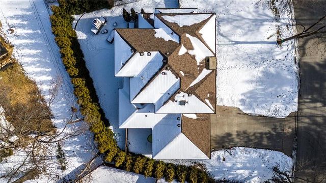 3012 W 91st Street, Leawood, KS 66206