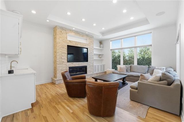 3012 W 91st Street, Leawood, KS 66206