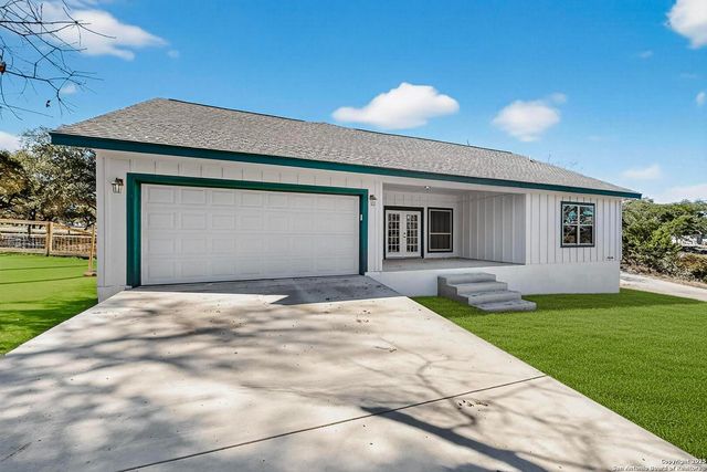 514 Contour Dr, Spring Branch, TX 78070