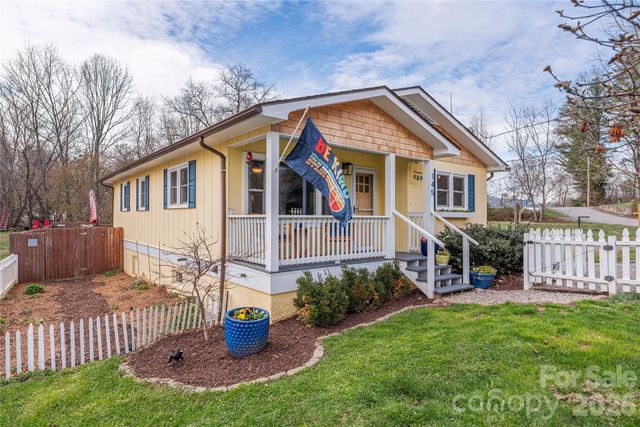 145 Woodland Drive, Waynesville, NC 28786