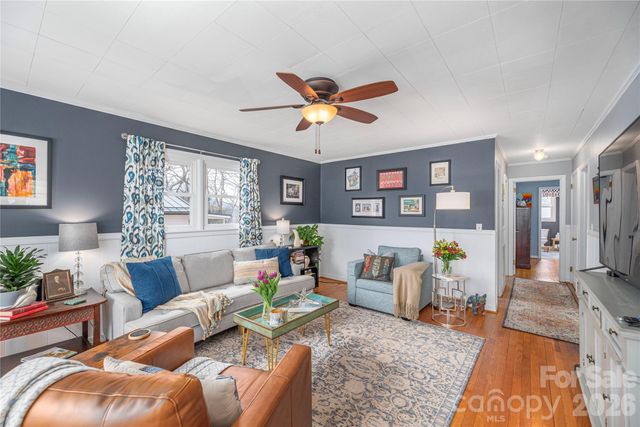 145 Woodland Drive, Waynesville, NC 28786