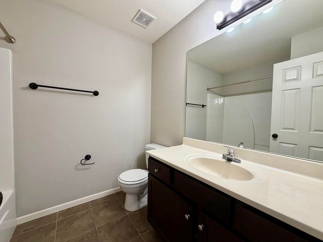 1204 LOUISVILLE DR, Columbia, MO 65203