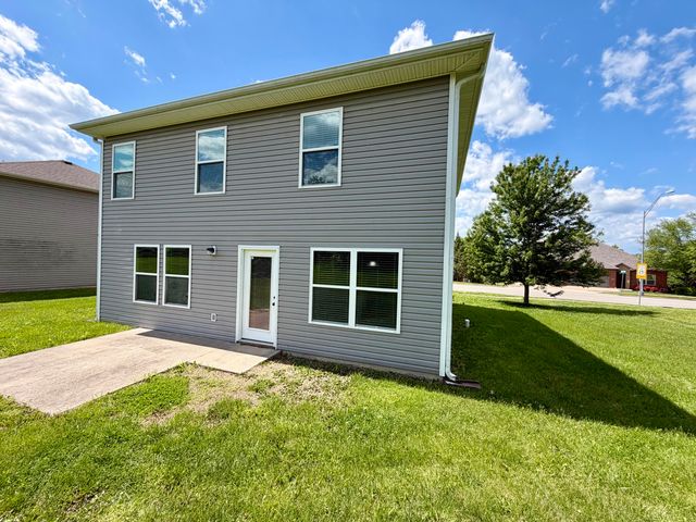 1204 LOUISVILLE DR, Columbia, MO 65203