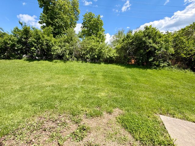 1204 LOUISVILLE DR, Columbia, MO 65203