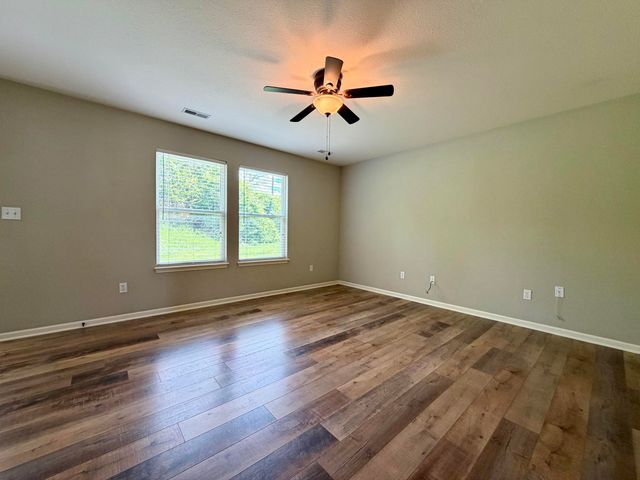 1204 LOUISVILLE DR, Columbia, MO 65203
