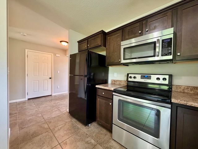 1204 LOUISVILLE DR, Columbia, MO 65203