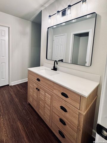 9635 Wicklow, San Antonio, TX 78250