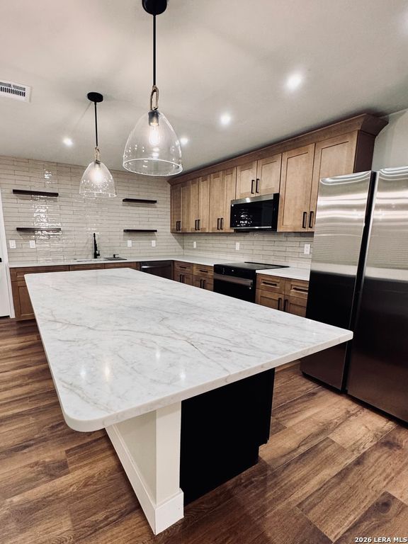 9635 Wicklow, San Antonio, TX 78250