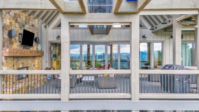 540 Overlook Drive, Blue Ridge, GA 30513