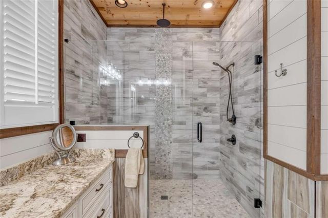 540 Overlook Drive, Blue Ridge, GA 30513