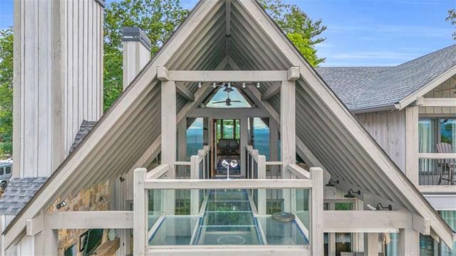 540 Overlook Drive, Blue Ridge, GA 30513