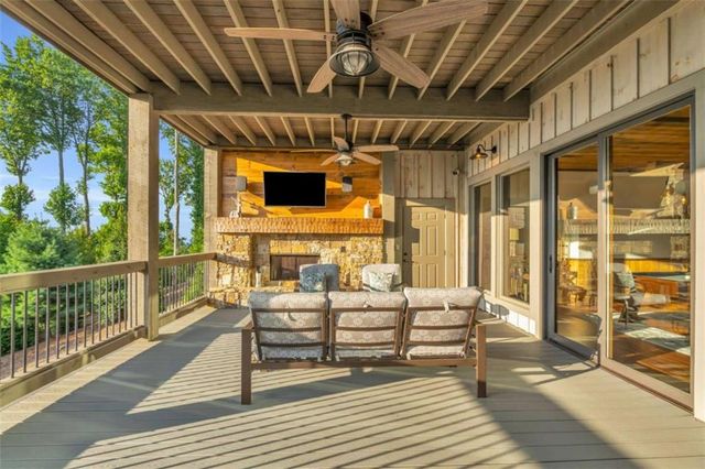 540 Overlook Drive, Blue Ridge, GA 30513