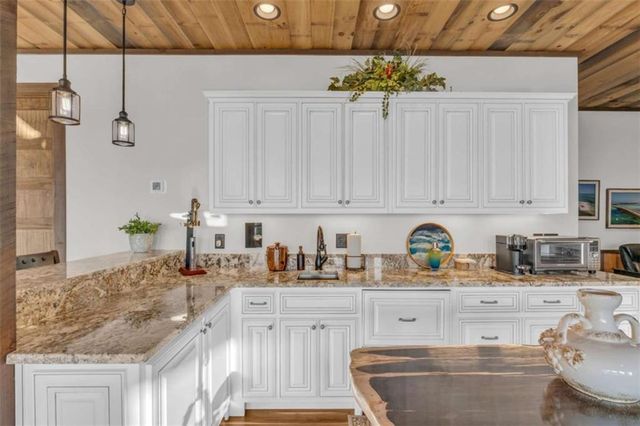 540 Overlook Drive, Blue Ridge, GA 30513