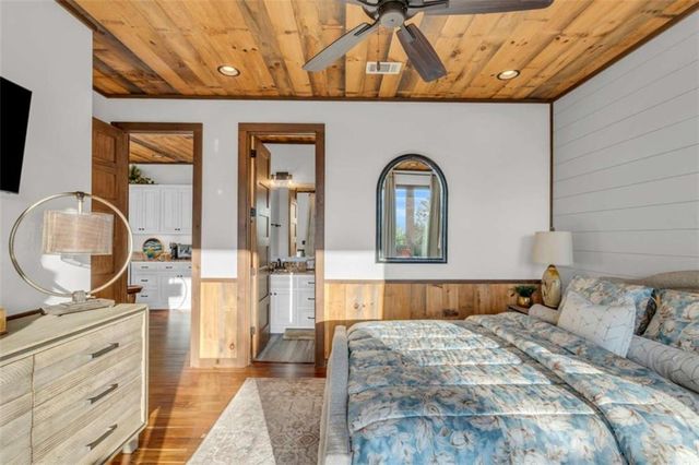 540 Overlook Drive, Blue Ridge, GA 30513