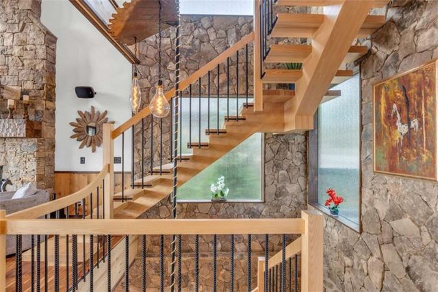 540 Overlook Drive, Blue Ridge, GA 30513