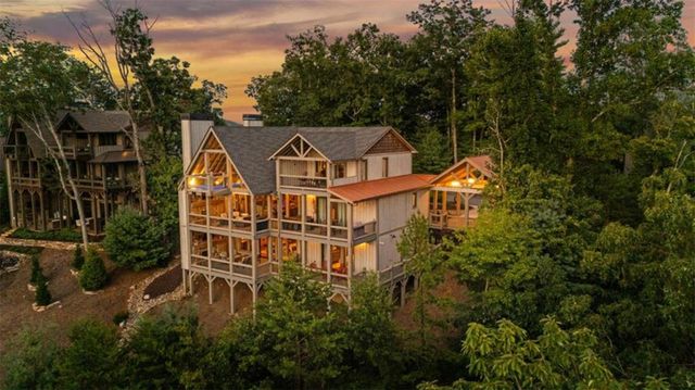 540 Overlook Drive, Blue Ridge, GA 30513