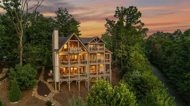 540 Overlook Drive, Blue Ridge, GA 30513