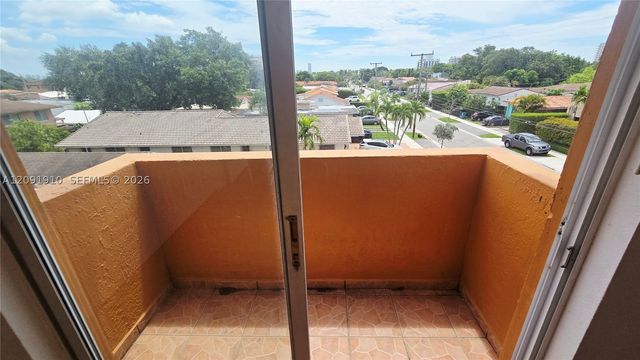 2441 SW 31st Ave 207, Miami, FL 33145
