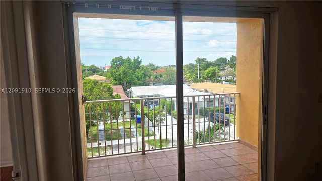 2441 SW 31st Ave 207, Miami, FL 33145