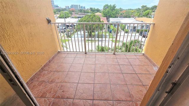 2441 SW 31st Ave 207, Miami, FL 33145