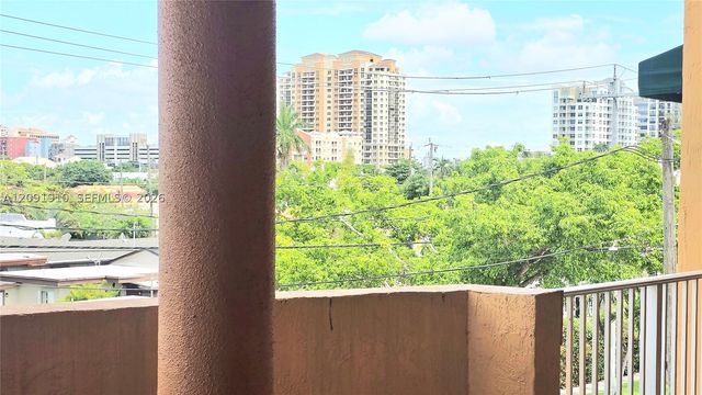 2441 SW 31st Ave 207, Miami, FL 33145