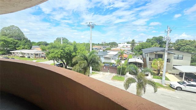 2441 SW 31st Ave 207, Miami, FL 33145