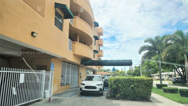 2441 SW 31st Ave 207, Miami, FL 33145