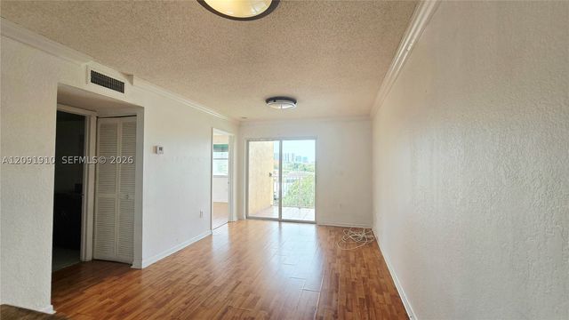 2441 SW 31st Ave 207, Miami, FL 33145