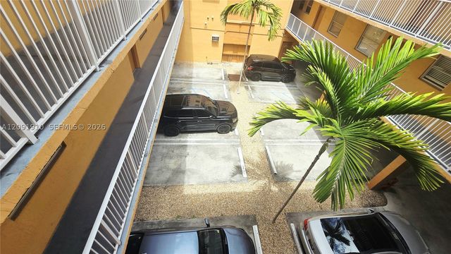 2441 SW 31st Ave 207, Miami, FL 33145