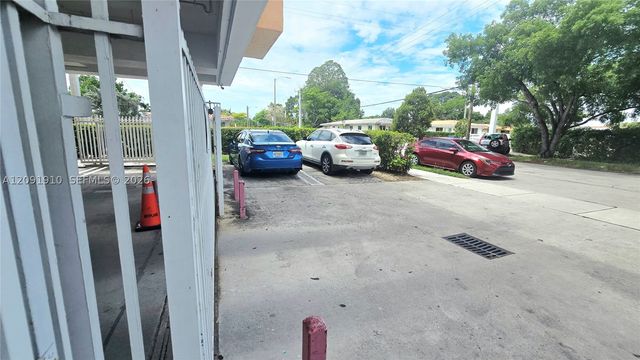 2441 SW 31st Ave 207, Miami, FL 33145
