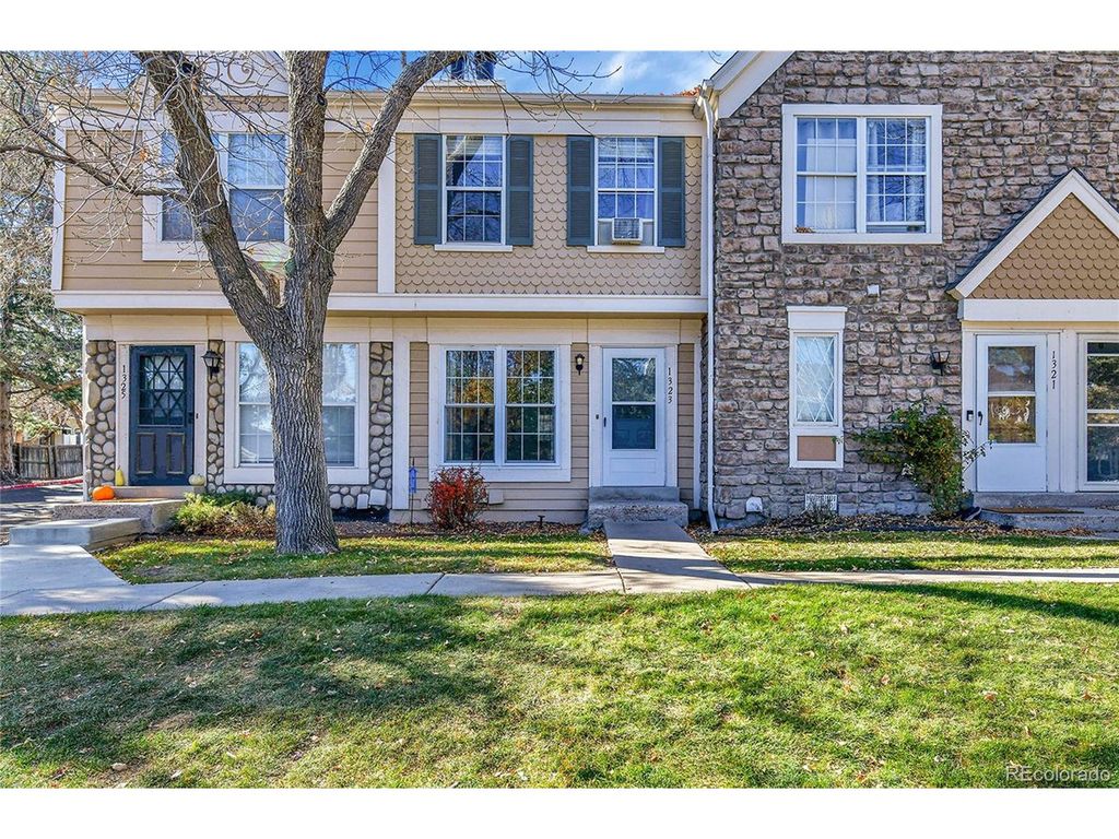 1323 S Idalia St, Aurora, CO 80017