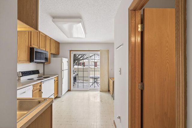 15749 Fjord Avenue 141, Apple Valley, MN 55124