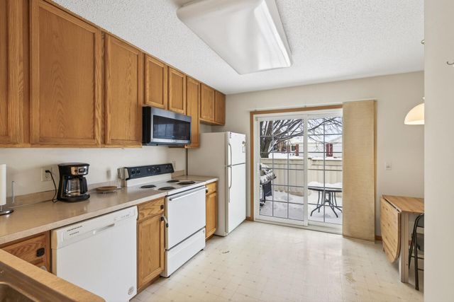 15749 Fjord Avenue 141, Apple Valley, MN 55124