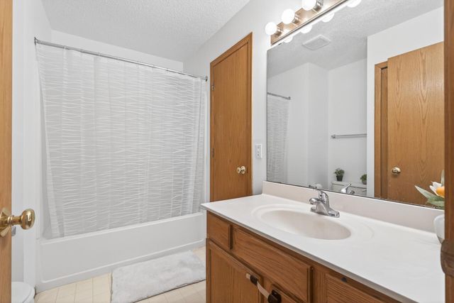 15749 Fjord Avenue 141, Apple Valley, MN 55124