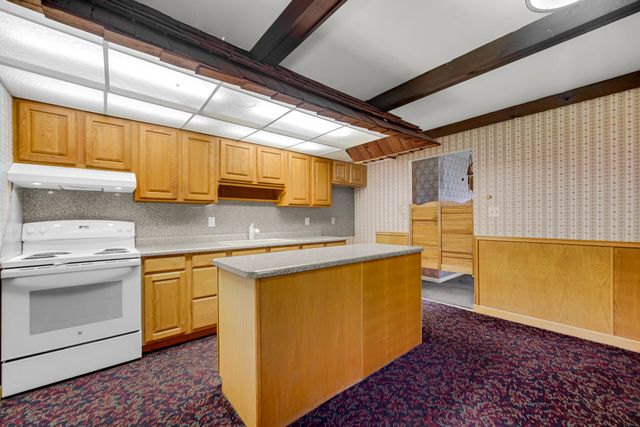 445 Plymouth Road, Valparaiso, IN 46385