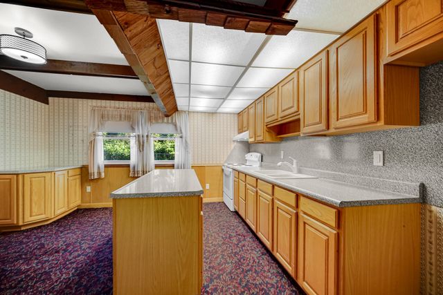 445 Plymouth Road, Valparaiso, IN 46385