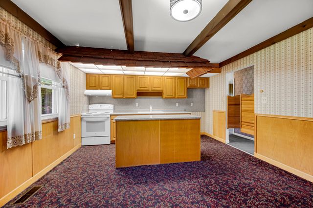 445 Plymouth Road, Valparaiso, IN 46385