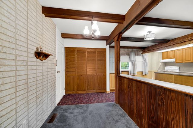 445 Plymouth Road, Valparaiso, IN 46385