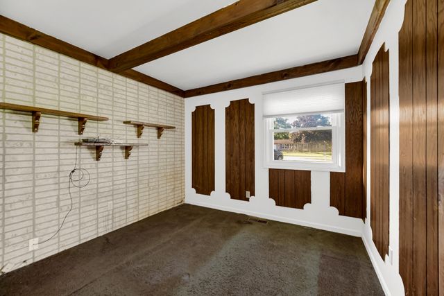 445 Plymouth Road, Valparaiso, IN 46385
